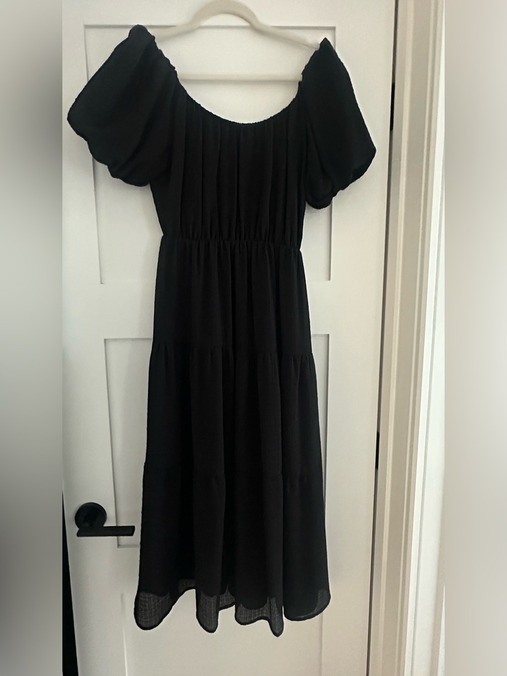 Astr Black Puff Sleeve Tiered Midi Dress